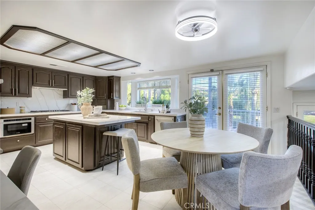 23285 Continental, Canyon Lake, California 92587 home-pic-9